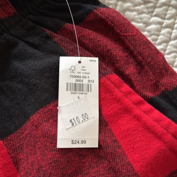 Old Navy, black and red flannel pajamas, size large elastic waistband NWT - Picture 8 of 8